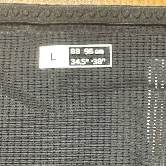 Salomon Black and Gray Running Belts - Picture 4 of 4